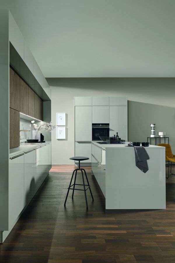 NK29274_FINE_LACK____Platingrau_HG___TAVOLA___Eich